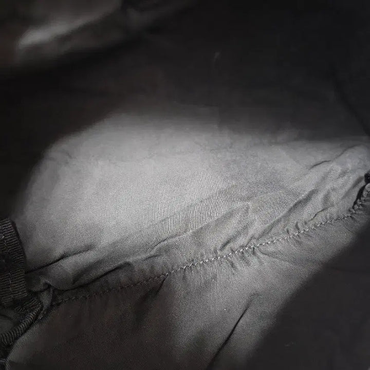 [BUNJANG] Prada Nylon Pouch / 정품) 프라다 블랙 나일론 파우치 블랙 판매합니다 (보증서 발급)