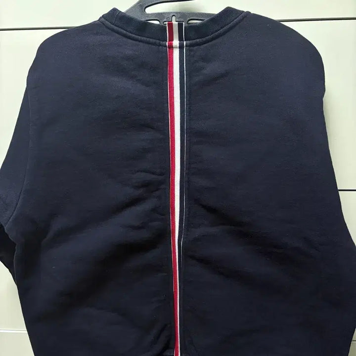 [BUNJANG] Thom Browne Three-Bar Navy Sweatshirt / 톰브라운 백삼선 맨투맨 네이비 2