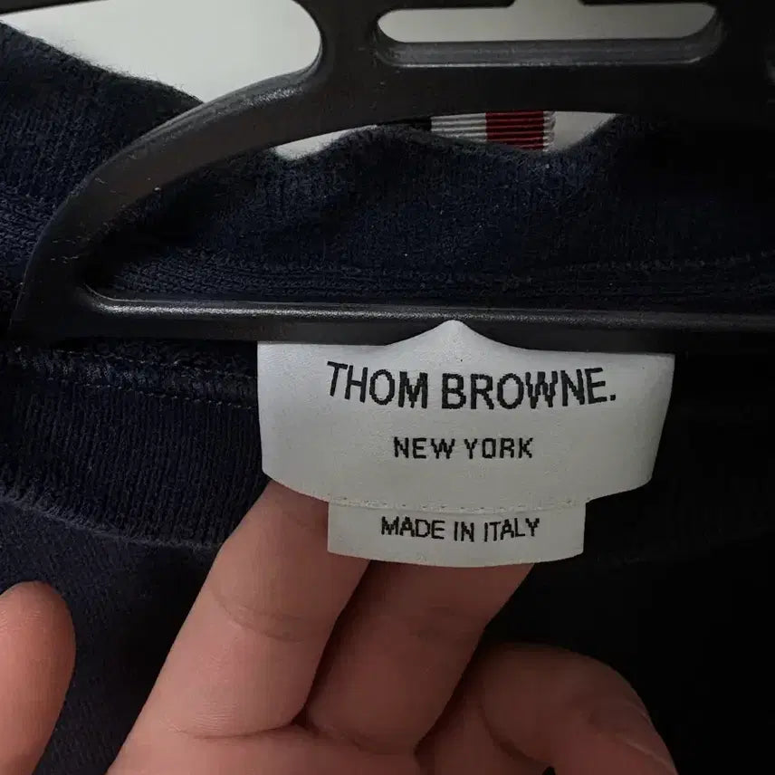 [BUNJANG] Thom Browne Three-Bar Navy Sweatshirt / 톰브라운 백삼선 맨투맨 네이비 2