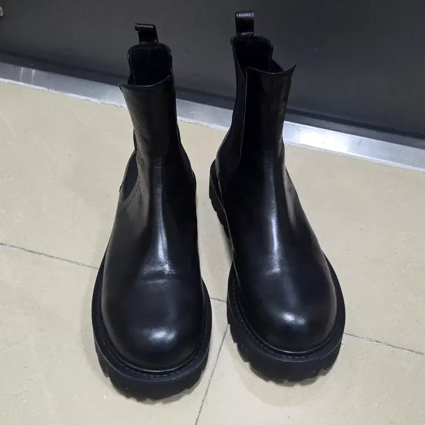 [BUNJANG] Choki Vibram Chelsea Boots - Matte Black (Size 280) / 요위 Choki 비브람 첼시부츠 매트 블랙 280