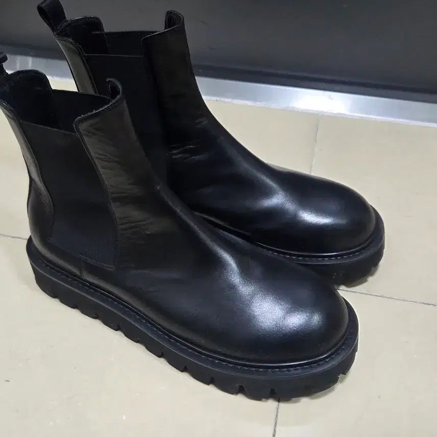 [BUNJANG] Choki Vibram Chelsea Boots - Matte Black (Size 280) / 요위 Choki 비브람 첼시부츠 매트 블랙 280