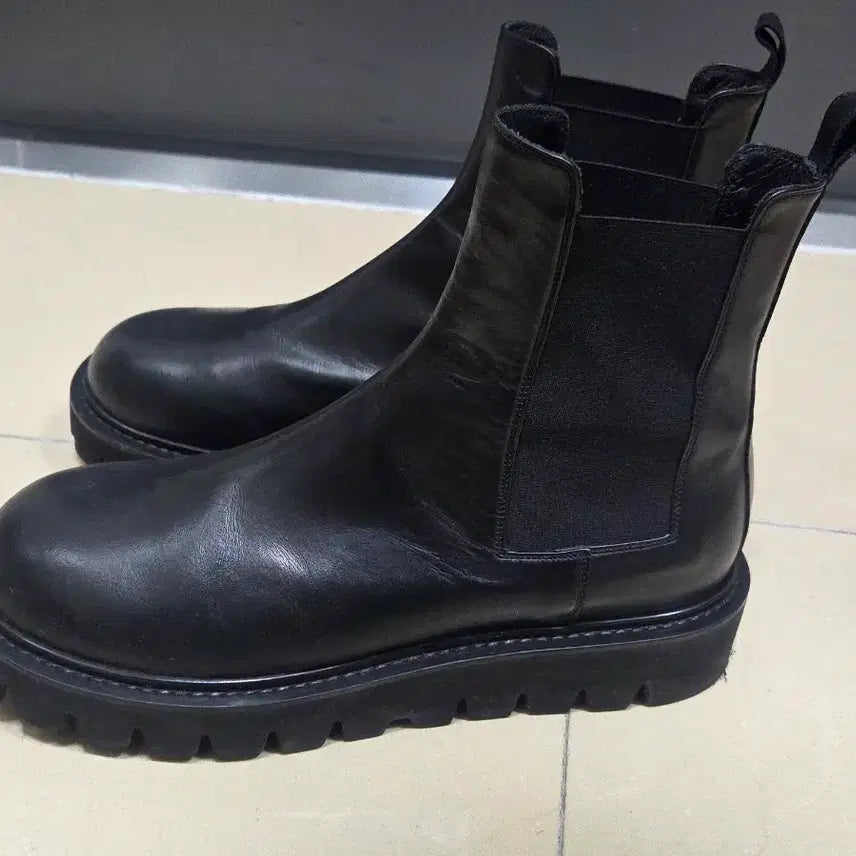 [BUNJANG] Choki Vibram Chelsea Boots - Matte Black (Size 280) / 요위 Choki 비브람 첼시부츠 매트 블랙 280
