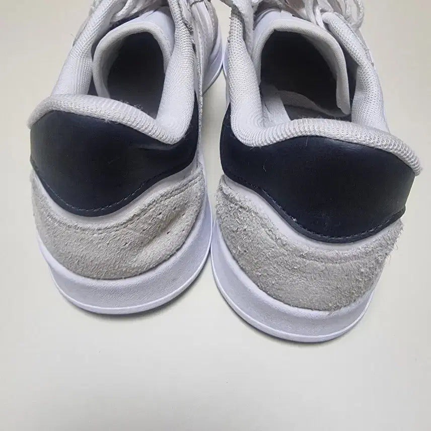 [BUNJANG] Adidas White Sneakers / 아디다스 270 흰색 스니커즈 운동화