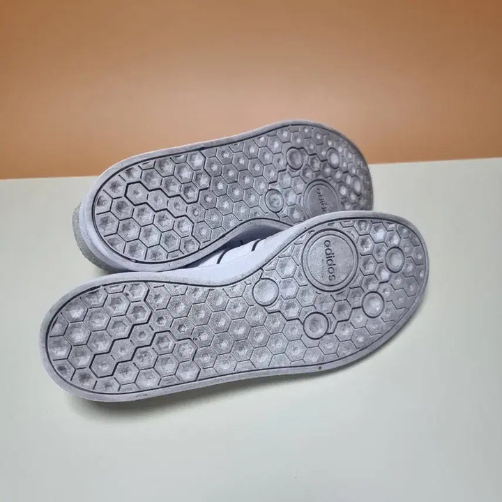 [BUNJANG] Adidas White Sneakers / 아디다스 270 흰색 스니커즈 운동화