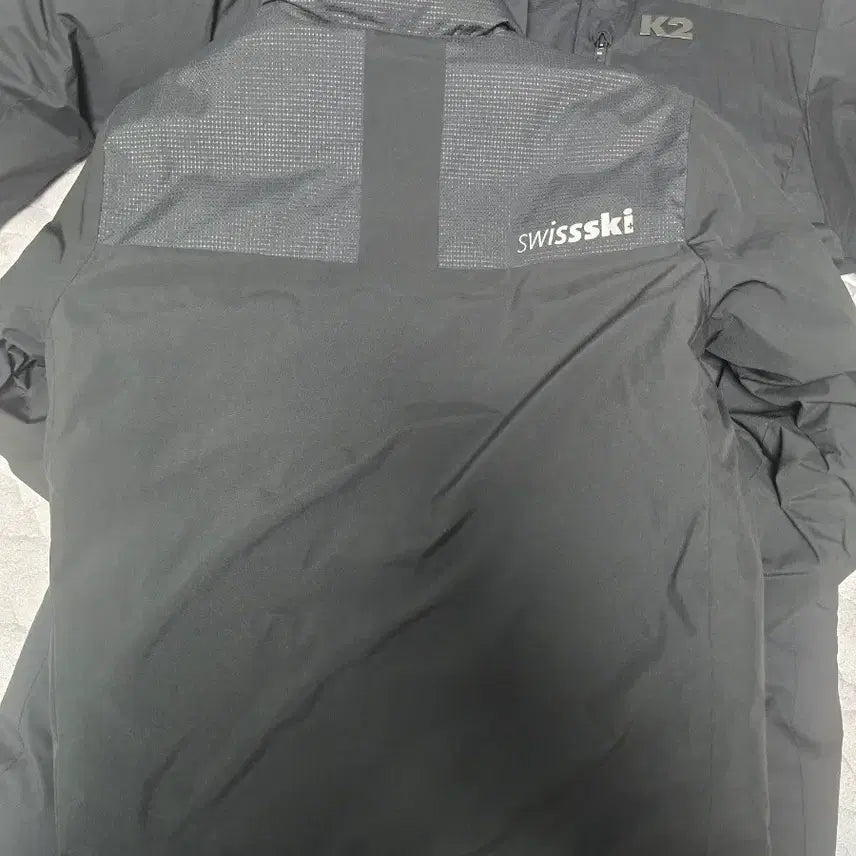 [BUNJANG] Descente Swiss Ski Team Sponsor Padded Jacket / 데상트 스폰서 패딩 블랙