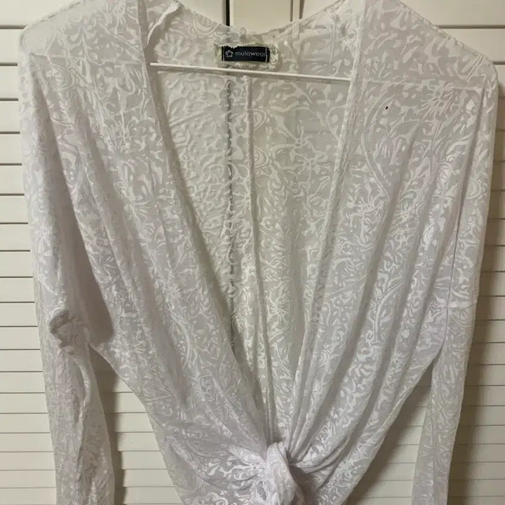 [BUNJANG] mulawear White Pattern Long Sleeve Blouse / mulawear 흰색 패턴 긴팔 블라우스