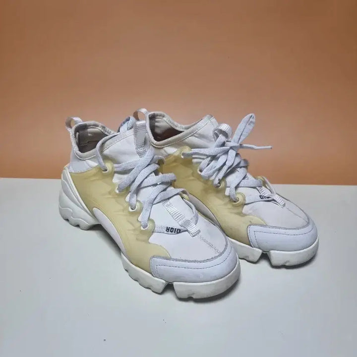 [BUNJANG] White 240 Mesh Sneakers / 화이트 240 메쉬 스니커즈