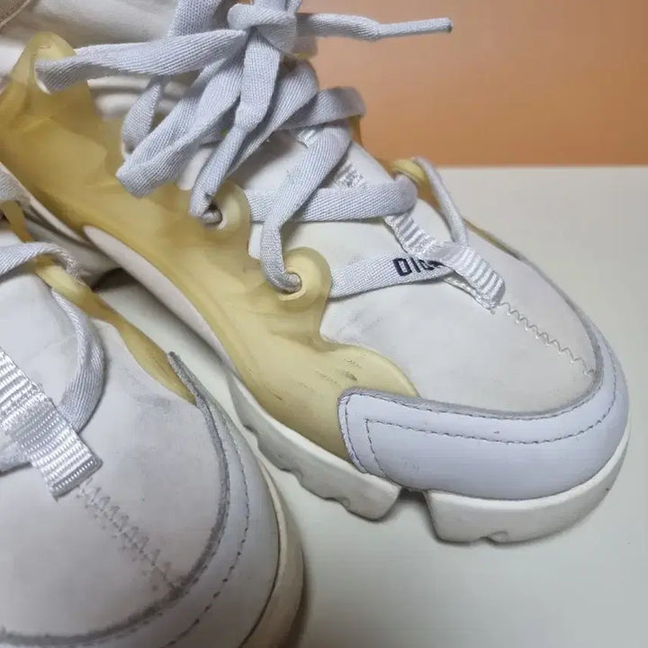 [BUNJANG] White 240 Mesh Sneakers / 화이트 240 메쉬 스니커즈