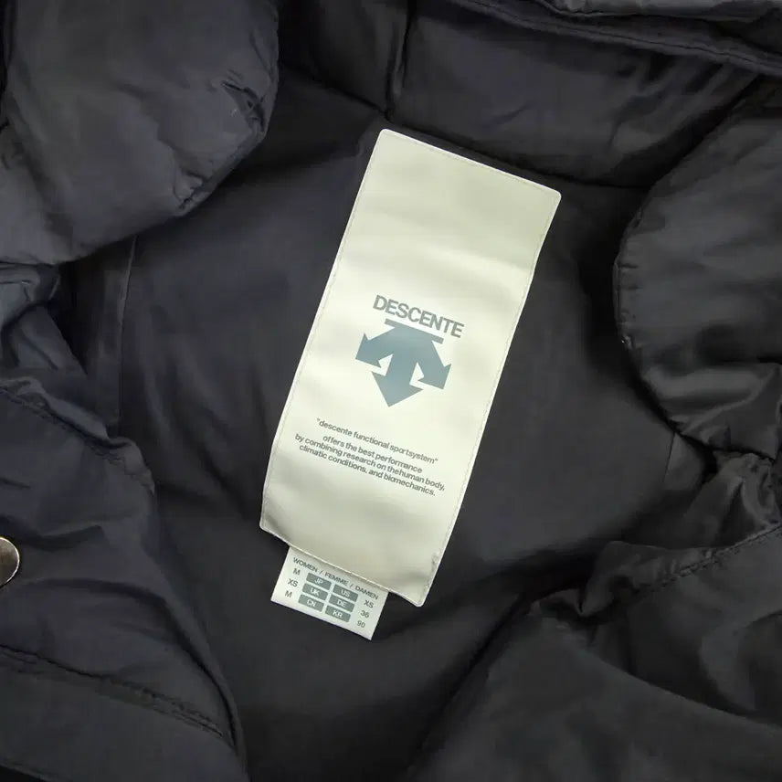 [BUNJANG] Descente Women's Hooded Long Down Padded Jacket / [90] 데상트 여성 후드 롱패딩 다운 점퍼 1223J2