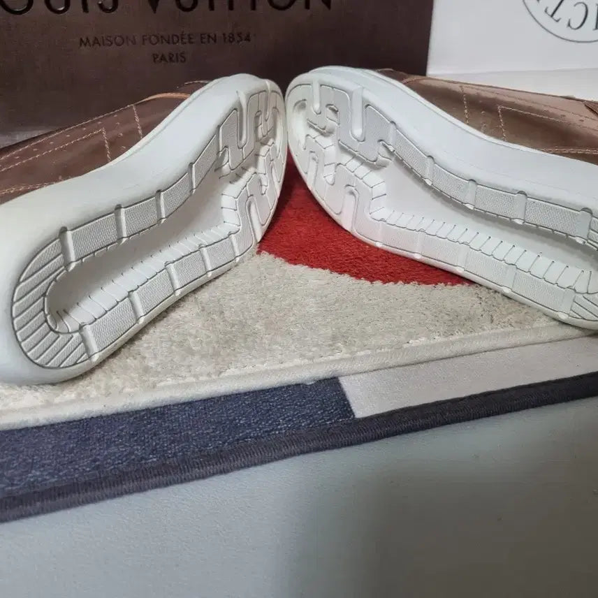 [BUNJANG] LE SSERAFIM Heightening Sneakers / 렉켄키높이운동화 택새상품