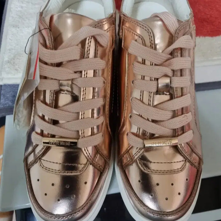 [BUNJANG] LE SSERAFIM Heightening Sneakers / 렉켄키높이운동화 택새상품