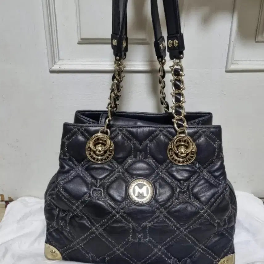 [BUNJANG] Metrociti Quilting Black Shoulder Bag 25 / 메트로시티 퀼팅 블랙 숄더백25/25정도 상태특