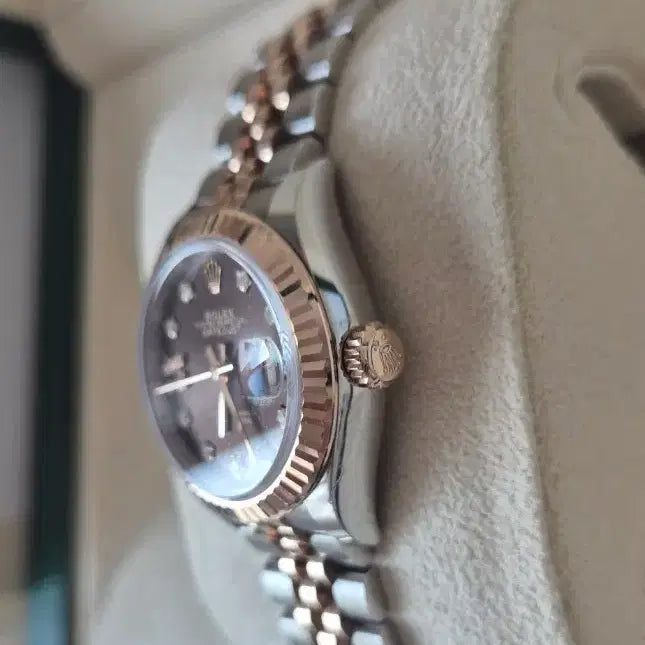 [SOLD OUT] 귀한 로렉스 국내정품 초코 별다이아 28미리 22년풀셋 A급 시계 로즈골