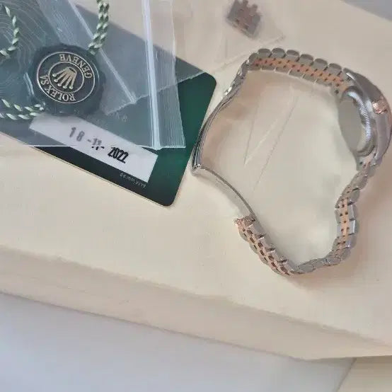 [SOLD OUT] 귀한 로렉스 국내정품 초코 별다이아 28미리 22년풀셋 A급 시계 로즈골