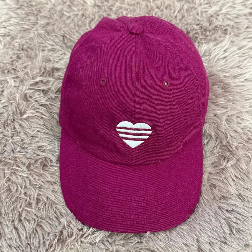[SOLD OUT] 아디다스 남녀공용 스트라이프 하트 볼캡 퍼플 볼캡 os