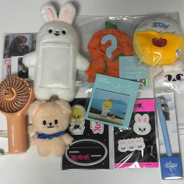 스트레이키즈 스키즈 일괄 양도 처분 스키주 포카 비공굿 퍼핌