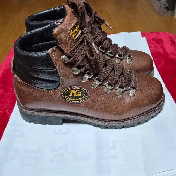 [BUNJANG] K2 Leather Hiking Boots (250) / K2가죽 등산화(250)
