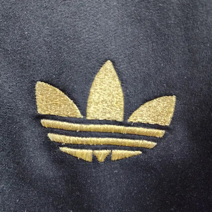 [BUNJANG] Adidas Firebird Track Top (Black/Gold) - Size 110 / [110] 아디다스(ADIDAS) 파이어버드 트랙탑 (블랙/골드) 6.5