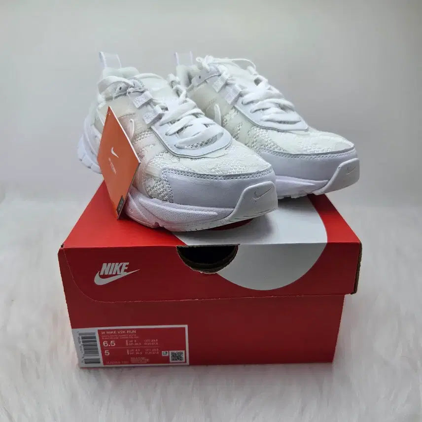 [BUNJANG] Nike V2K Run Floral Sneakers / 나이키 V2K 런 250 새상품