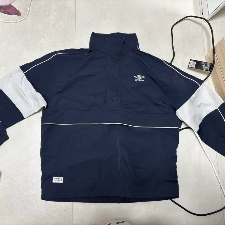 [BUNJANG] Umbro Anorak Windbreaker (Navy, Size 95) / 택포) 엄브로 아노락 바람막이 네이비 95