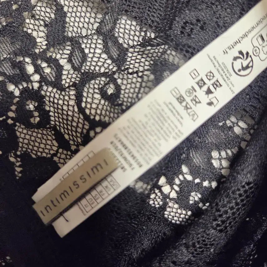 [BUNJANG] Intimissimi 인티미시미 S사이즈 새제품 1장가격 국내55.55반 / Intimissimi 인티미시미 S사이즈 새제품 1장가격 국내55.55반