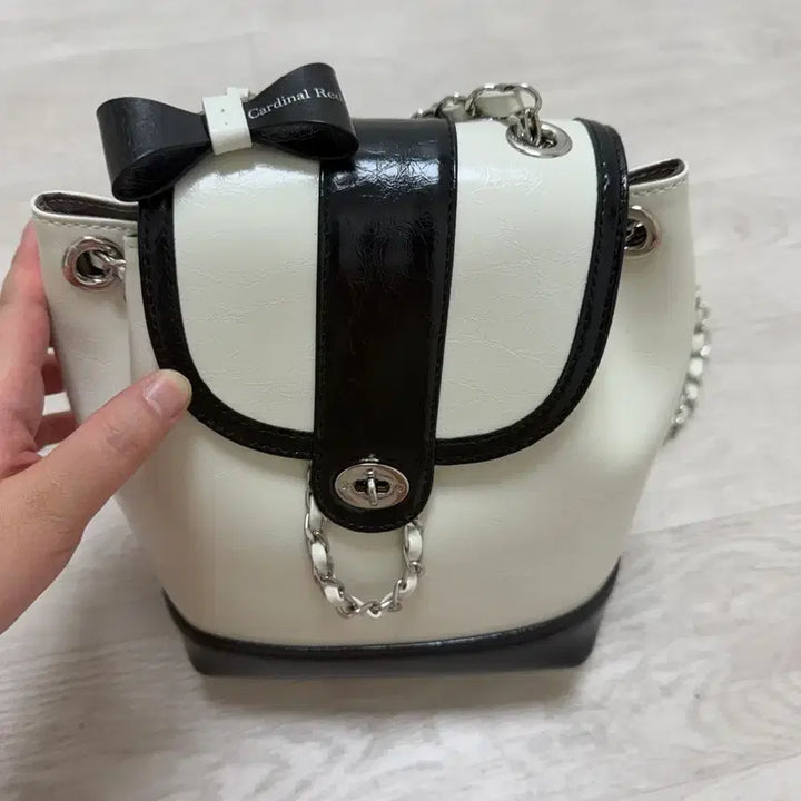 [BUNJANG] Cardinal Red Howa Bag Mix Backpack / 카디널레드 하우아백 믹스