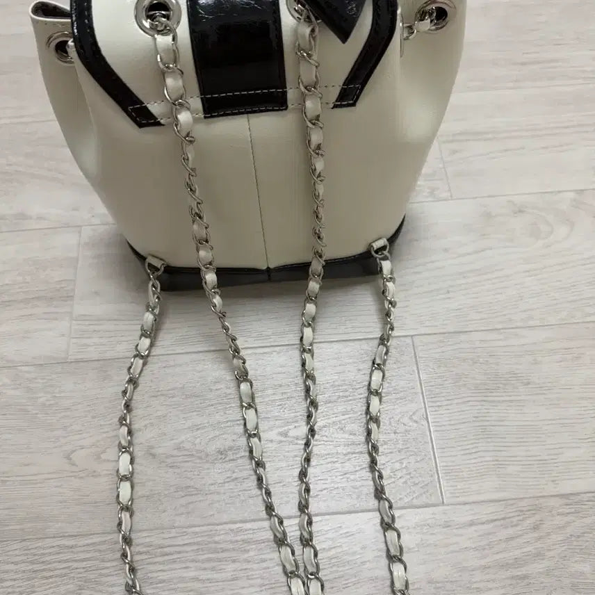 [BUNJANG] Cardinal Red Howa Bag Mix Backpack / 카디널레드 하우아백 믹스