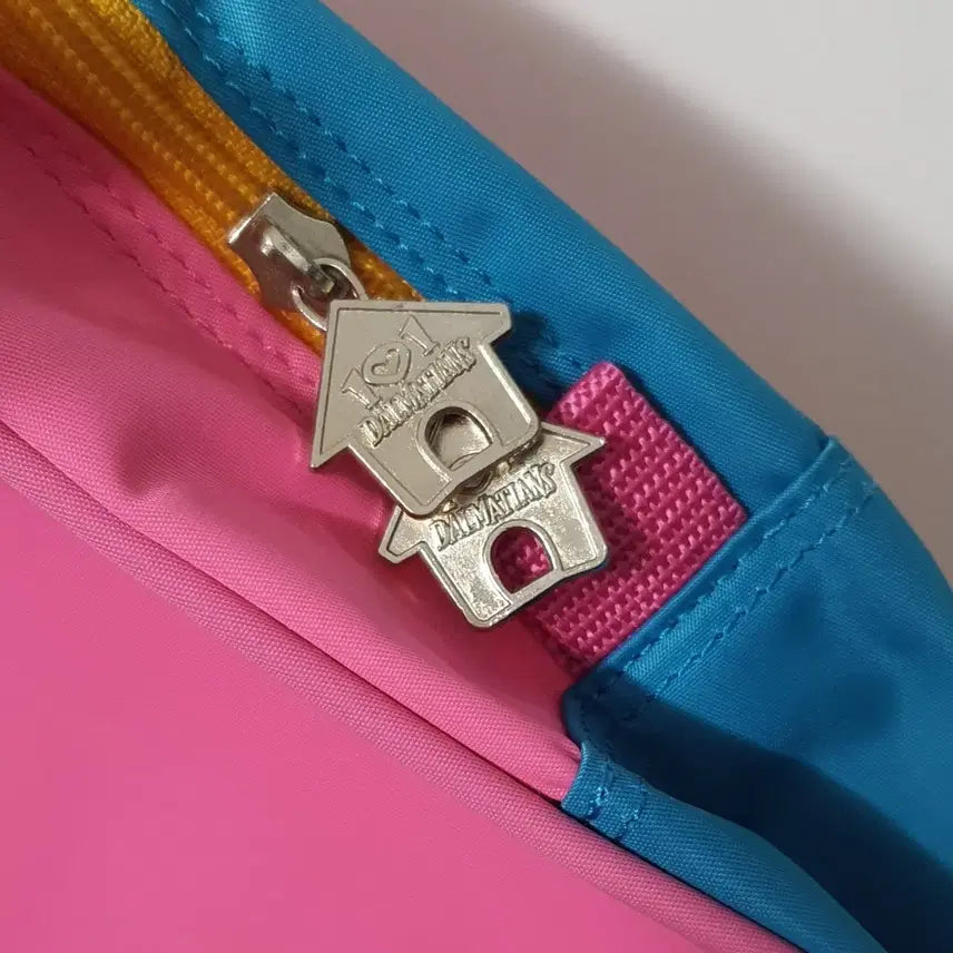 [BUNJANG] Disney 101 Dalmatians Y2K Accessory Bag Tablet Pouch / y2k 디즈니 달마시안 고전 문구 보조가방 아이패드 태블릿 파우치