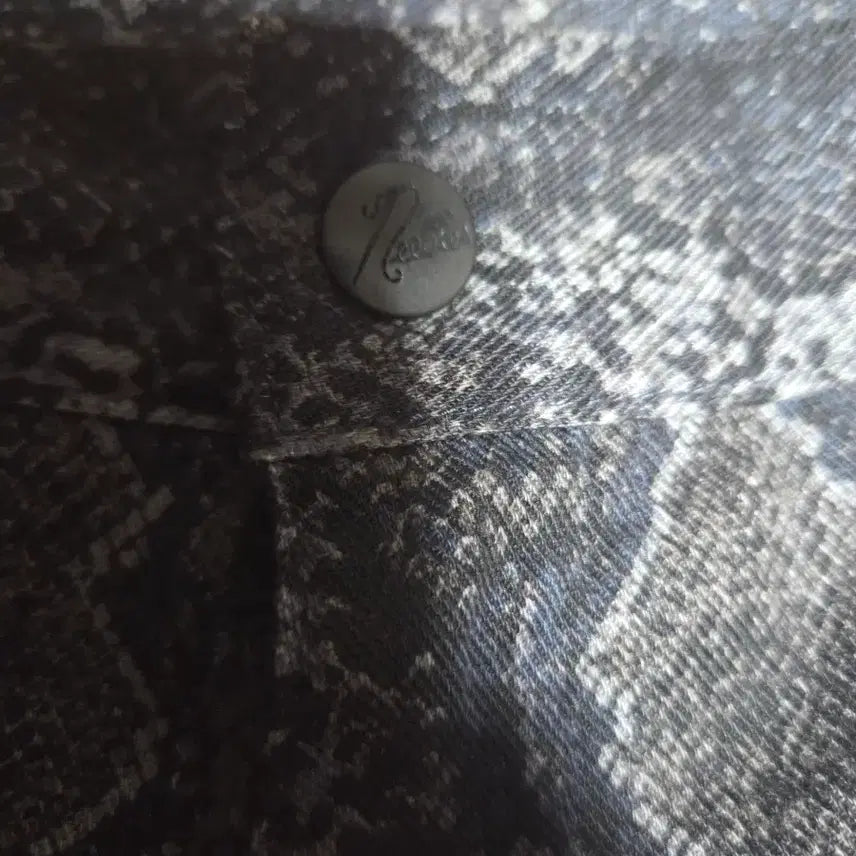[BUNJANG] Needles Python Print Track Pants / 니들스 needles 뱀피팬츠