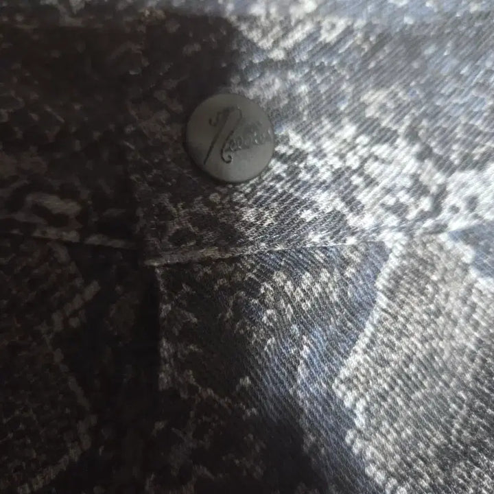 [BUNJANG] Needles Python Print Track Pants / 니들스 needles 뱀피팬츠