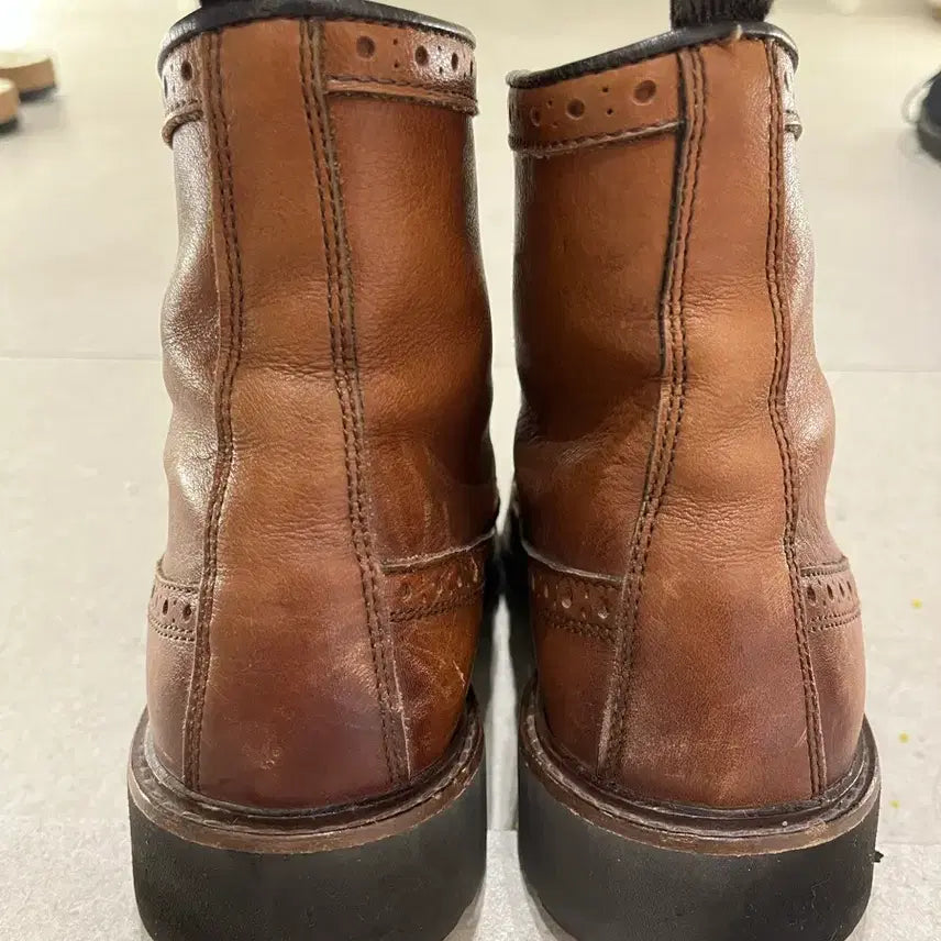 [BUNJANG] Massimo Dutti Tricker's Stow Brogue Boots 275mm / [마시모두띠] 트리커즈 스토우 브로그 스타일 부츠 275mm