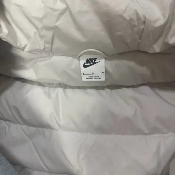 [SOLD OUT] 나이키  패딩 윈드러너