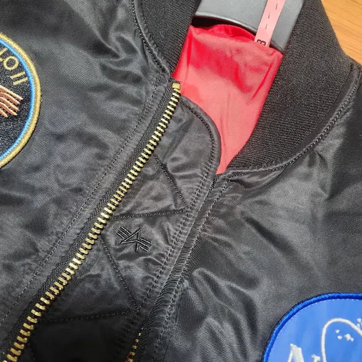 [BUNJANG] Alpha Industries NASA Reversible Bomber Jacket Black / 알파인더스트리 NASA 양면 항공 점퍼 블랙