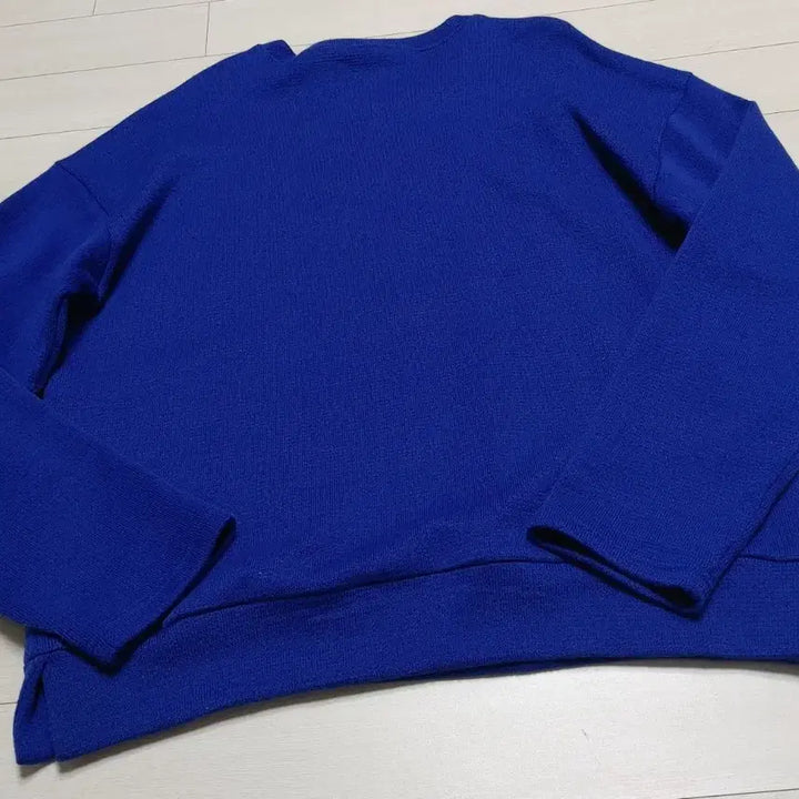 [BUNJANG] A.Clown Crown Embroidery Sweatshirt / A.Clown 왕관 자수 맨투맨