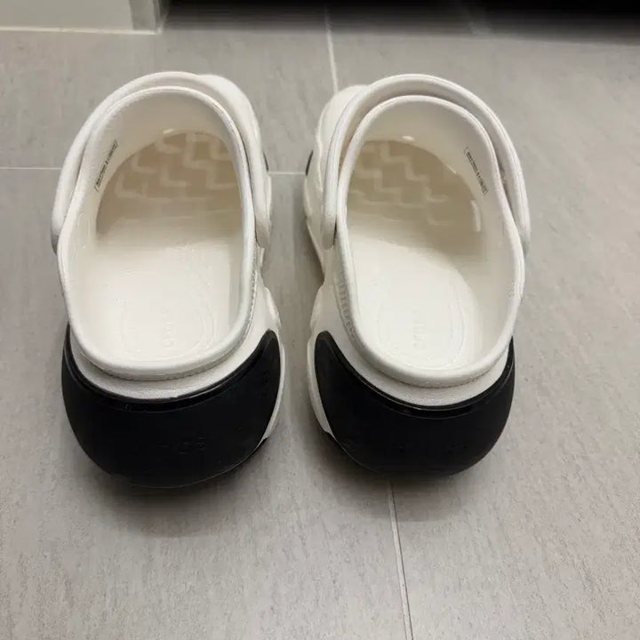[BUNJANG] Crocs Mega Lift Sneakers - Men&