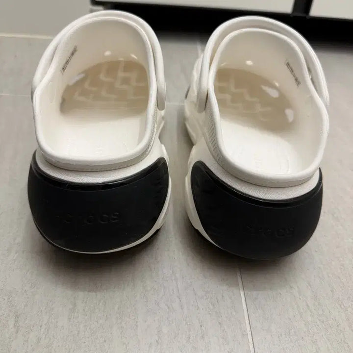 [BUNJANG] Crocs Mega Lift Sneakers - Men&