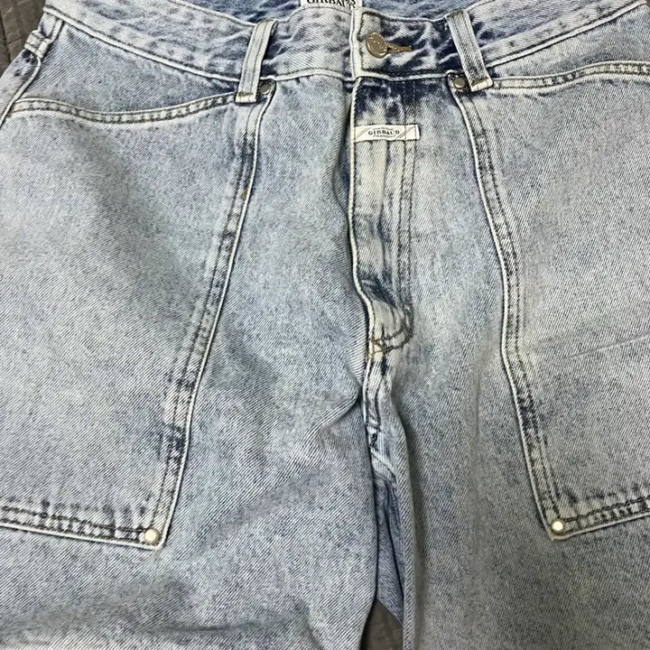 [SOLD OUT] 마리떼 프랑소와 저버 스톤 데님쇼츠