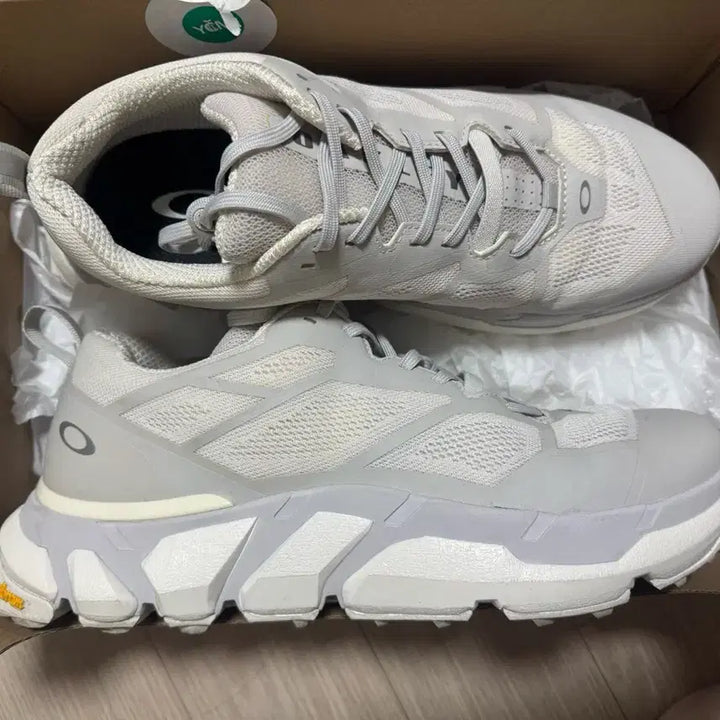 [BUNJANG] Oakley Light Breathe White 275mm Sneakers / 오클리 라이트 브리드 화이트 275mm