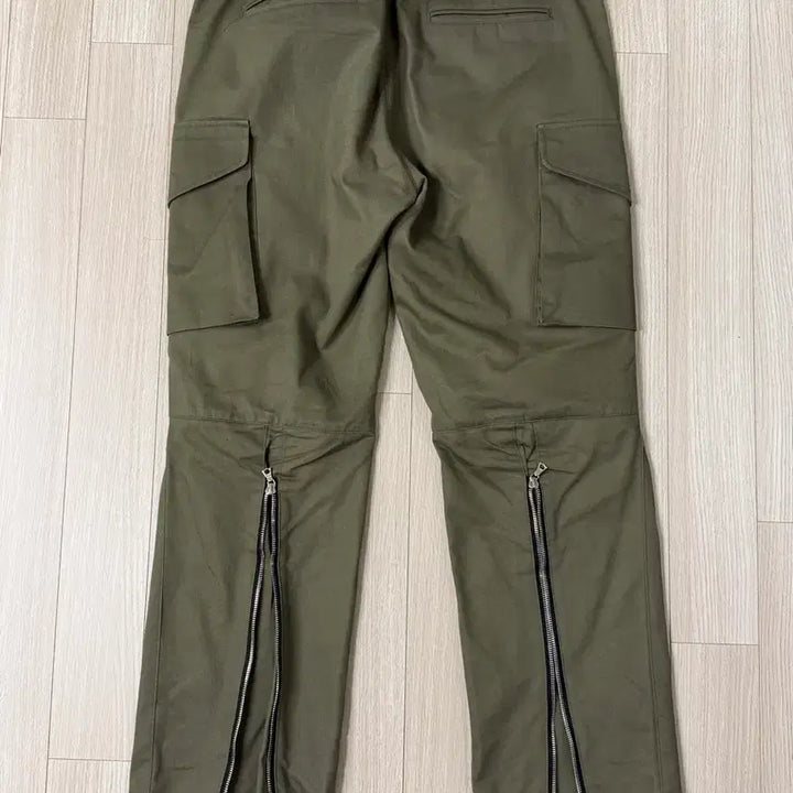 [BUNJANG] CMMAWEAR Back Zip Cargo Pants (L) / cmmawear 커마웨어 백지퍼 카고팬츠 L