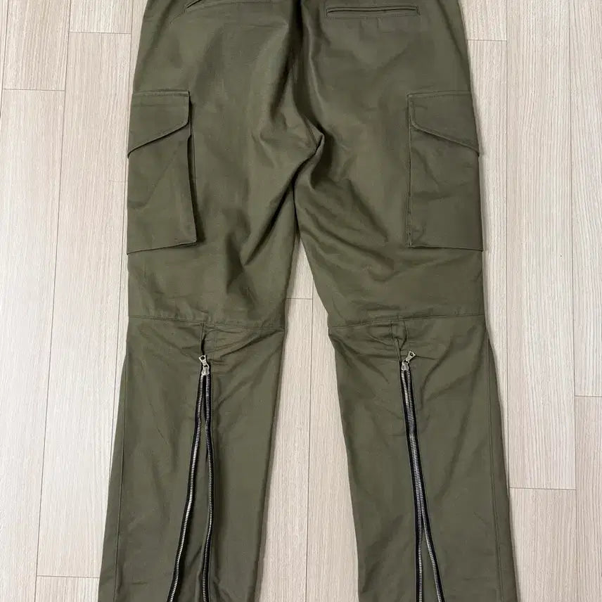 [BUNJANG] CMMAWEAR Back Zip Cargo Pants (L) / cmmawear 커마웨어 백지퍼 카고팬츠 L