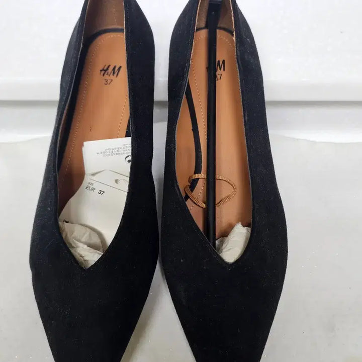 [BUNJANG] H&amp;M Suede Ballet Flats &amp; Nabiblu Butterfly Shoes / H&amp;M 스웨이드 플랫슈즈 235(새상품)와 나비슈 슈즈240