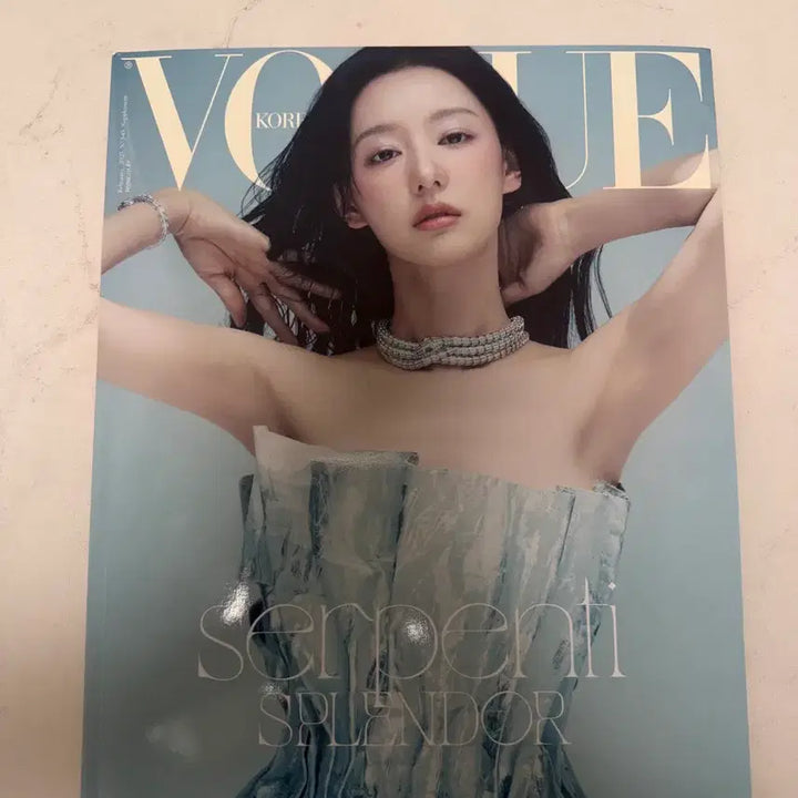[BUNJANG] Vogue Kim Jiwon Magazine / 보그 김지원배우 잡지