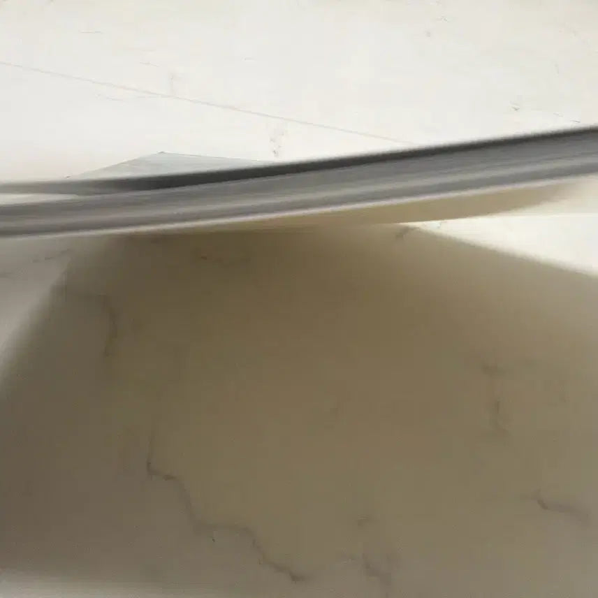 [BUNJANG] Vogue Kim Jiwon Magazine / 보그 김지원배우 잡지