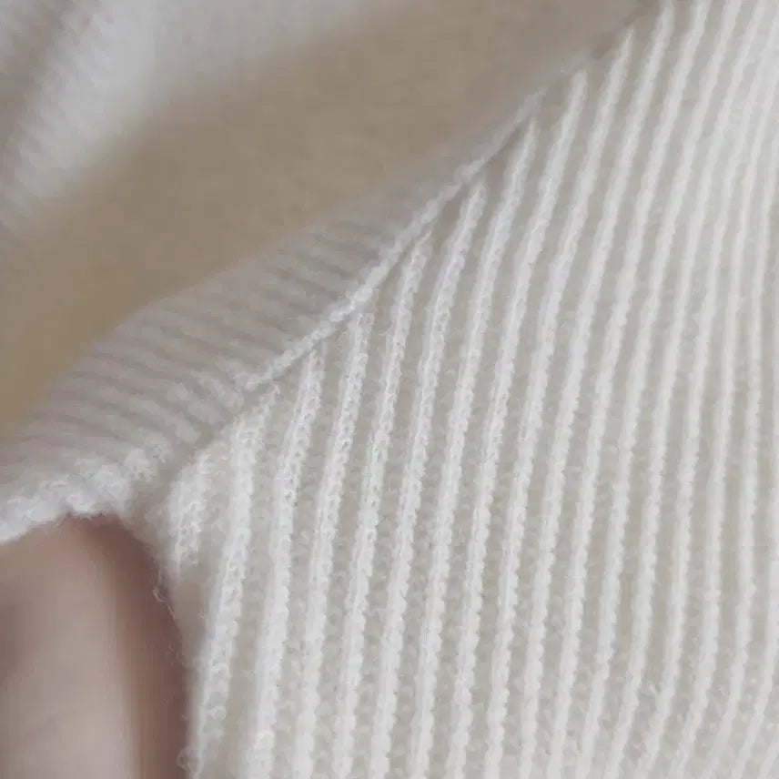 [BUNJANG] Lambswool Puff Sleeve Knit Sweater / 램스울 퍼프소매 니트 새상품