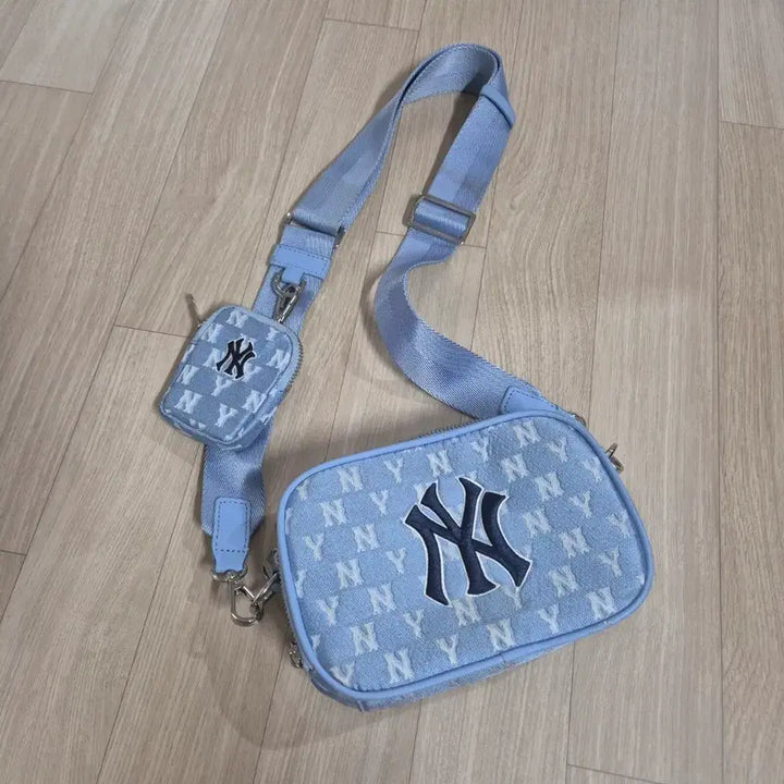 [SOLD OUT] MLB NY 양키스 폰 스트랩 크로스백 세트