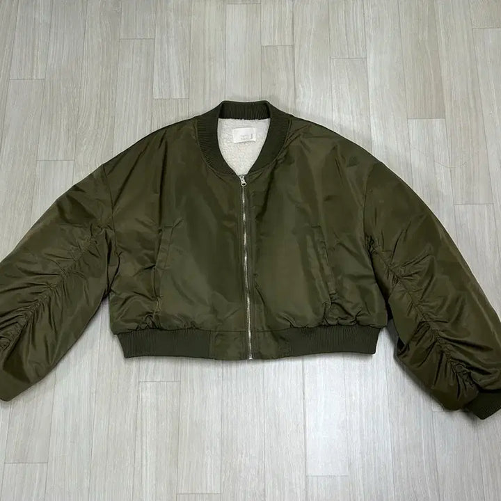 [BUNJANG] Khaki Cropped Fleece Lined Flight Jacket / 양털안감 카키 크롭 항공점퍼