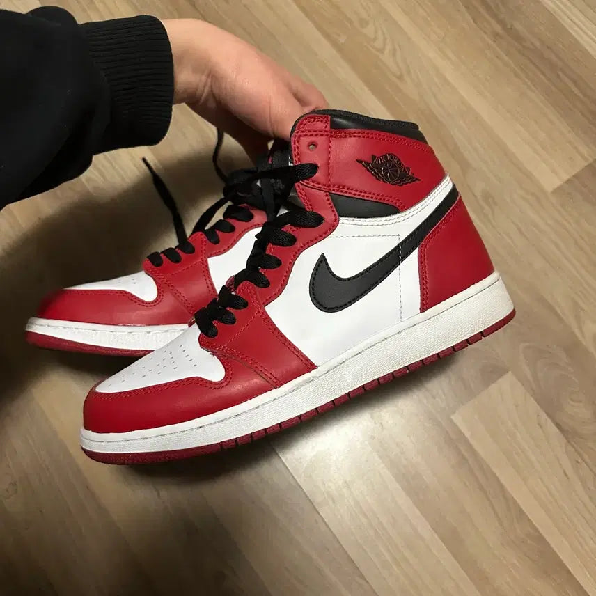 [BUNJANG] Nike Air Jordan 1 High OG Chicago (GS 250) / 2015 조던1 하이 OG 시카고 (Gs250)