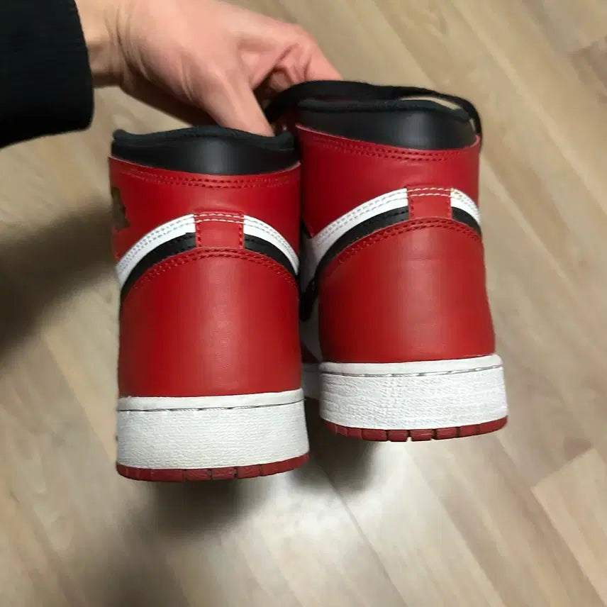 [BUNJANG] Nike Air Jordan 1 High OG Chicago (GS 250) / 2015 조던1 하이 OG 시카고 (Gs250)