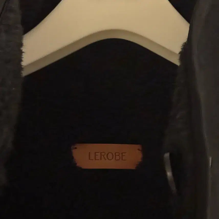 [BUNJANG] Lerobe Ridge Shearling Jacket / Lerobe 르로브 Ridge Shearling Jacket 무스탕 자켓