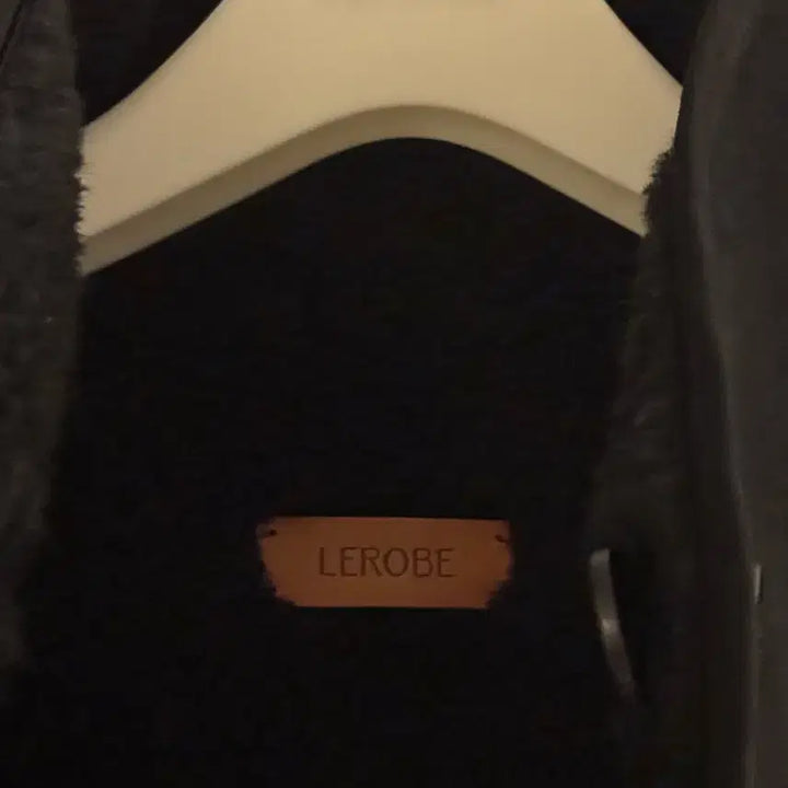 [BUNJANG] Lerobe Ridge Shearling Jacket / Lerobe 르로브 Ridge Shearling Jacket 무스탕 자켓